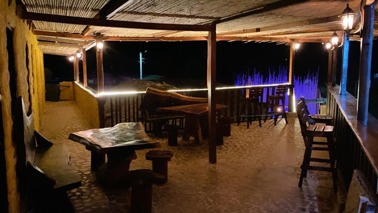 Hostal Castillo Del Mar Camarones 外观 照片